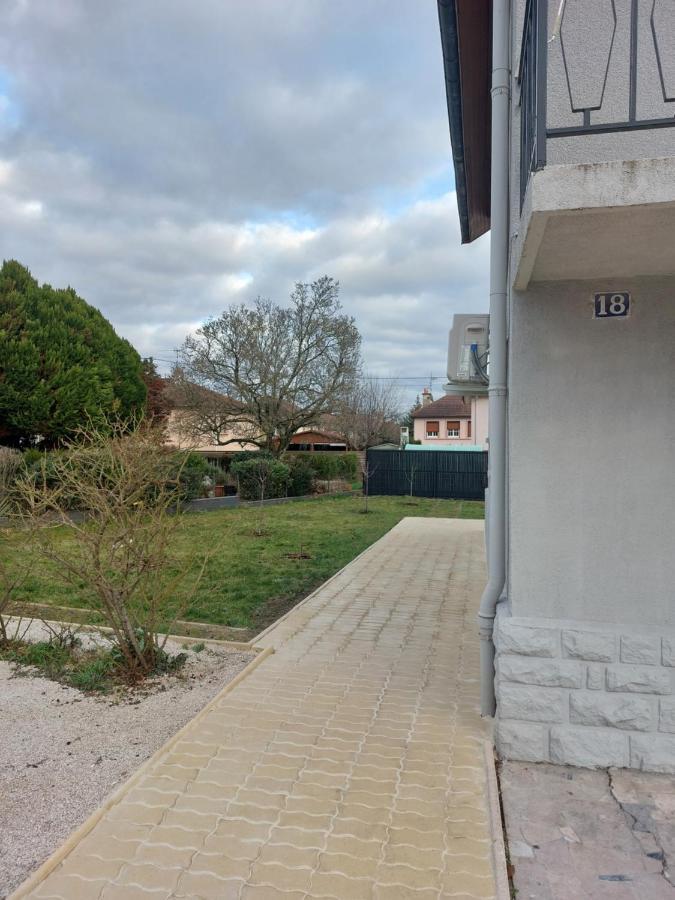 Apartment Famille House 201 *